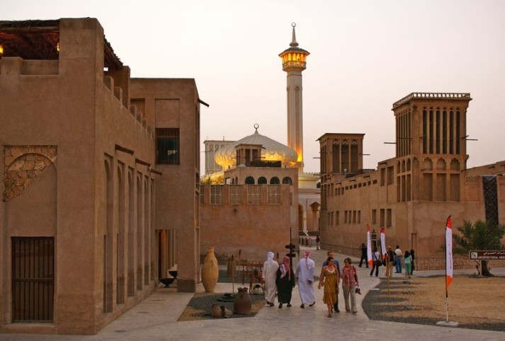 Tìm hiểu về khu phố cổ Bastakiya trước khi đi du lịch Dubai