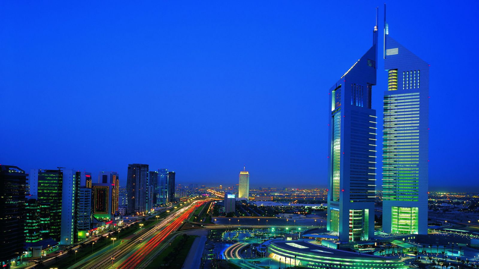 khách sạn Jumeirah Emirates Towers 