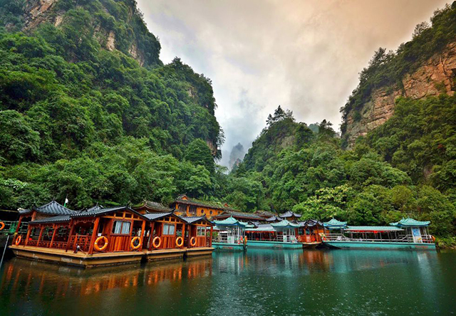 Hồ Bảo Phong rất thơ mộng và lãng mạn, đi cùng người yêu thì hết ý