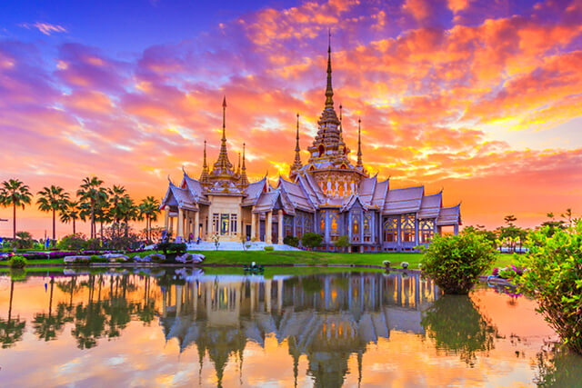 Du lịch Thái Lan ẩn chứa vô vàn các điều thú vị và bất ngờ, thậm chí còn khiến du khách phải bối rối không biết nên chọn địa điểm nào để ghé thăm