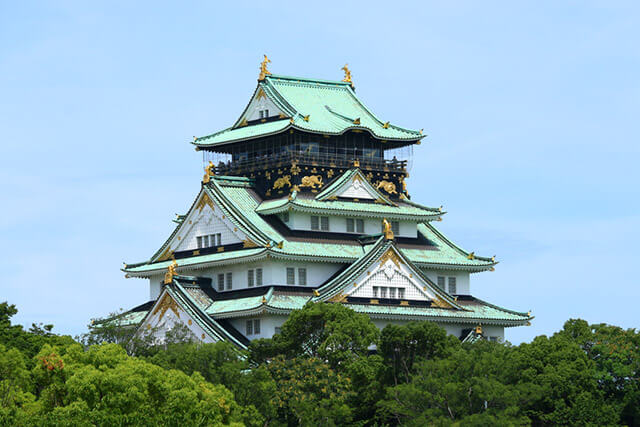 Du khách đi tour Nhật Bản khi đến thăm Osaka cùng đừng quên ghé bảo tàng bên trong lâu đài