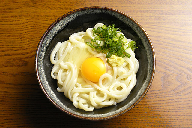 Khi du lịch Nhật Bản bạn sẽ rất dễ bắt gặp các cửa hàng, quán ăn phục vụ mì udon