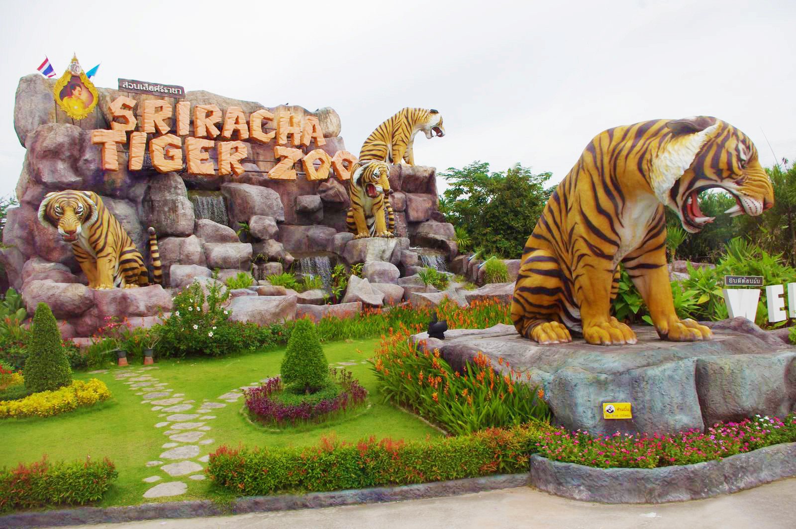 Trại cọp Sriracha (Sriracha Tiger Zoo)