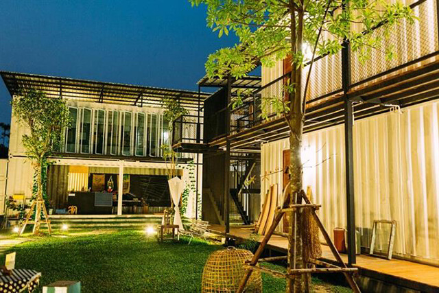 The Yard hostel là một dạng eco-hostel khi được xây dựng từ những vật liệu tái chế