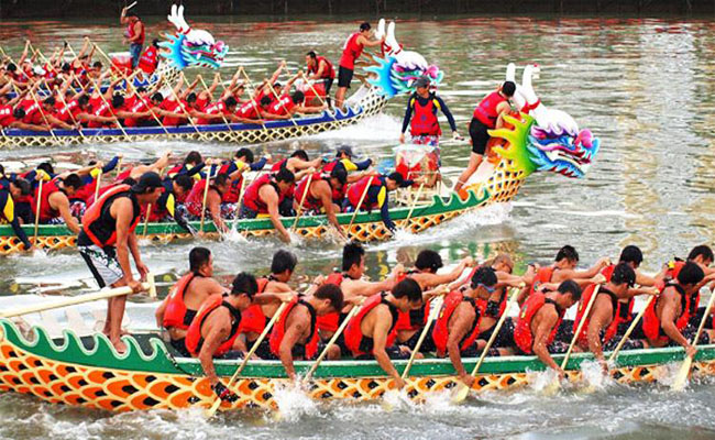 Đua thuyền rồng trong ngày Tết Đoan ngọ ở Đài Loan