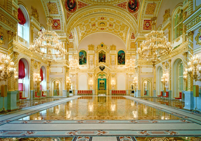 CBên trong cung điện Kremlin