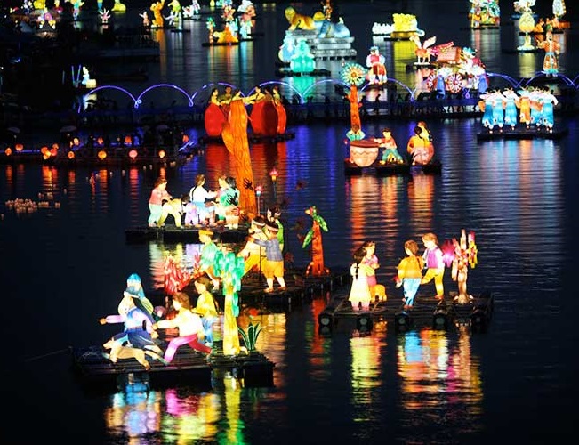 lễ hội đèn lồng Jinju