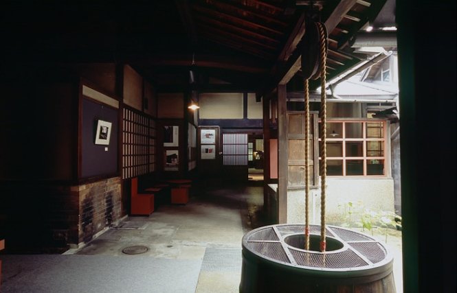 Nhà ủ rượu Yoshijima