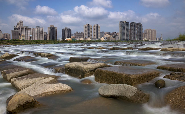 Danh thắng Đậu hũ đá ở sông Touqian