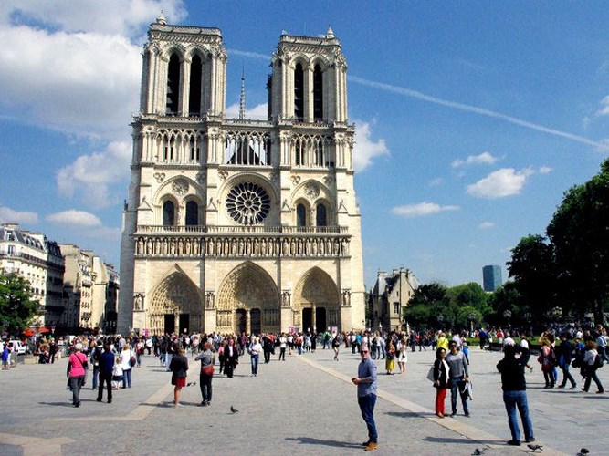 Nhà thờ Đức Bà Paris , Pháp