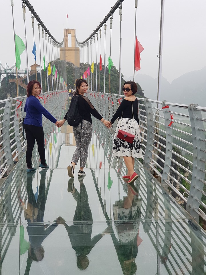 cầu kính skywalk Thiên Môn Sơn
