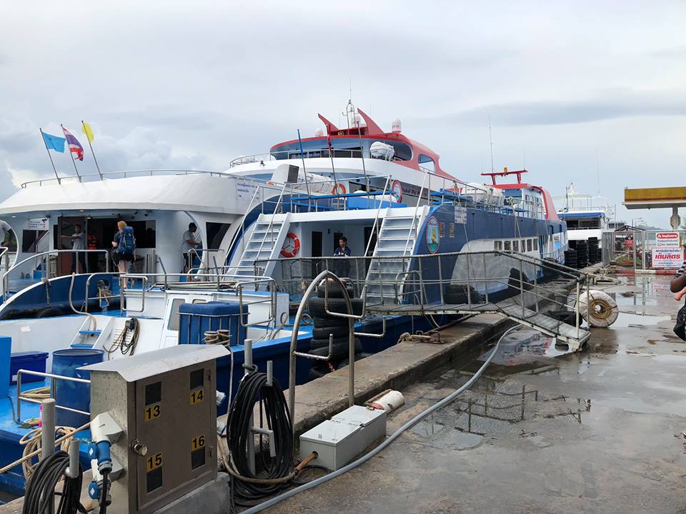 Tàu đến đảo Koh Phi Phi