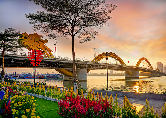 Đà Nẵng là điểm hẹn du lịch hấp dẫn với cả du khách trong nước và nước ngoài