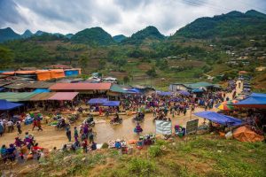 Du lịch Sapa để khám phá chợ Cán Cấu ở Si Ma Cai, Lào Cai