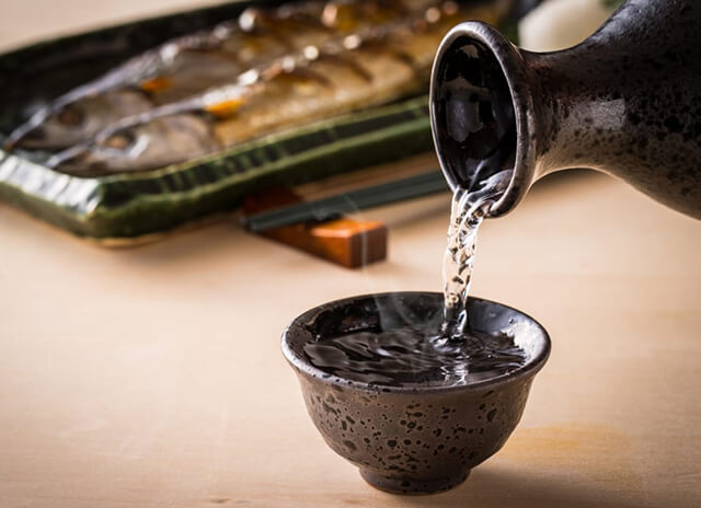 Du lịch Nhật Bản mùa thu bạn đừng quên thưởng thức các loại rượu Sake nhé
