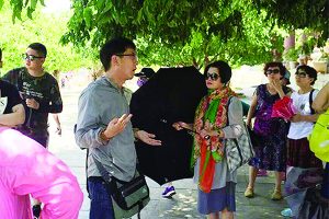 Kinh nghiệm du lịch Trương Gia Giới tiếng Anh cho khách Việt