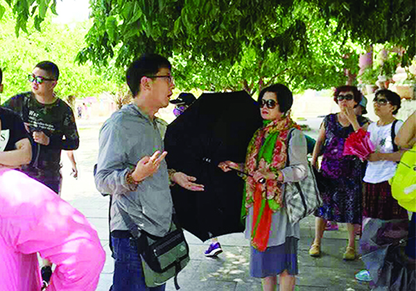Kinh nghiệm du lịch Trương Gia Giới tiếng Anh cho khách Việt