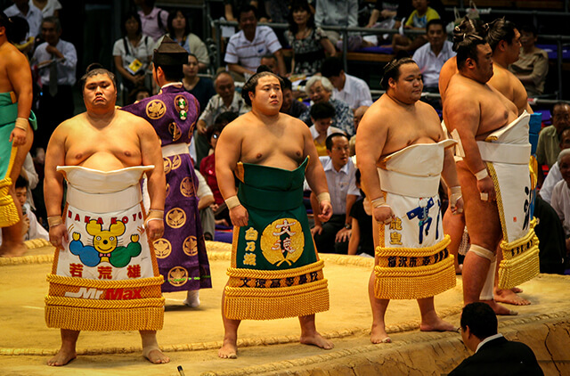 Đi tour du lịch Nhật Bản không thể bỏ qua 1 trong 6 giải đấu Sumo lớn nhất ở quận Nagoya