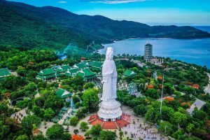 Vì sao du khách đi tour Đà Nẵng lại thích ghé thăm Bán đảo Sơn Trà?